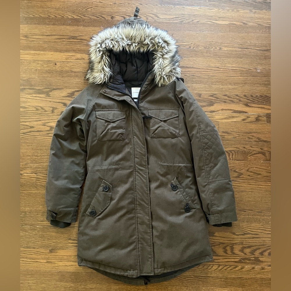 aritzia community fishtail parka